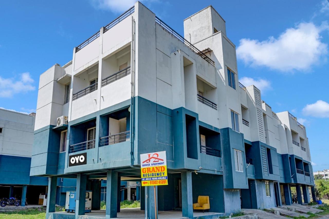 Hotel Live As Chn727 Gūduvāncheri Exterior foto